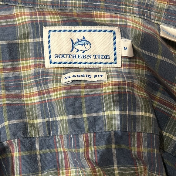 Southern tide blue red and green plaid button up size medium - Picture 2 of 2